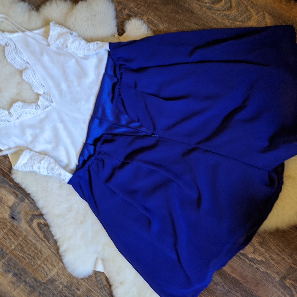 Lace ROMPER - Picture 2 of 3